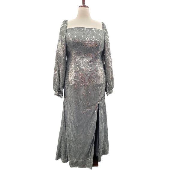 NWT Long Sleeved Patterned Sequin Gown Size 16 XL - Picture 1 of 11
